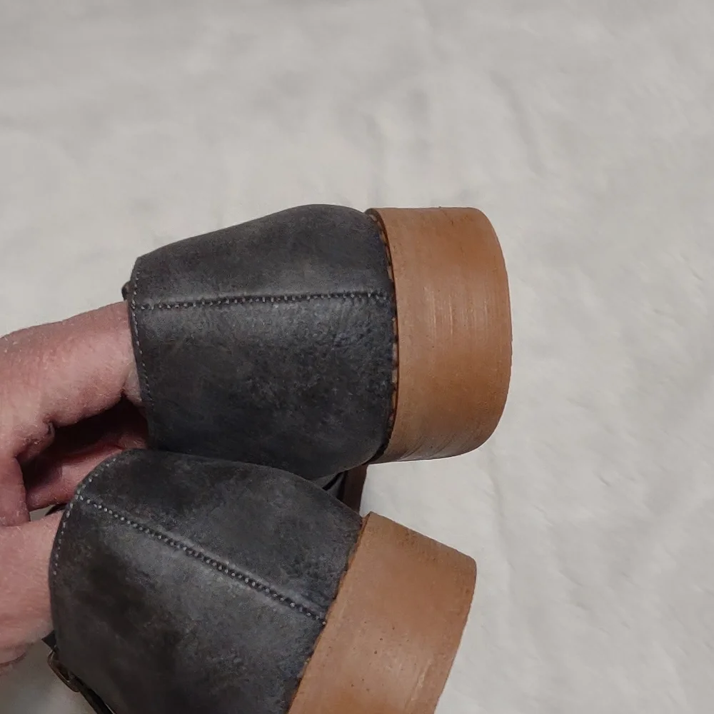 Stylish Gray Women's Shoes